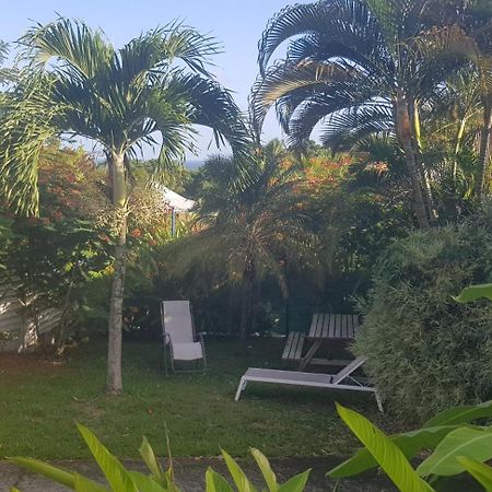 Studio Moderne Climatise Avec Jardin, Plage A Pied Le Diamant Exterior photo